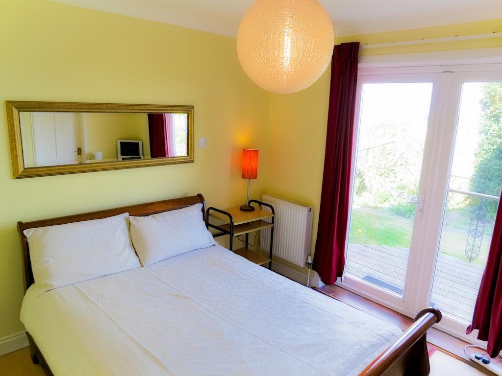 Angel View Bed & Breakfast Guildford Room photo