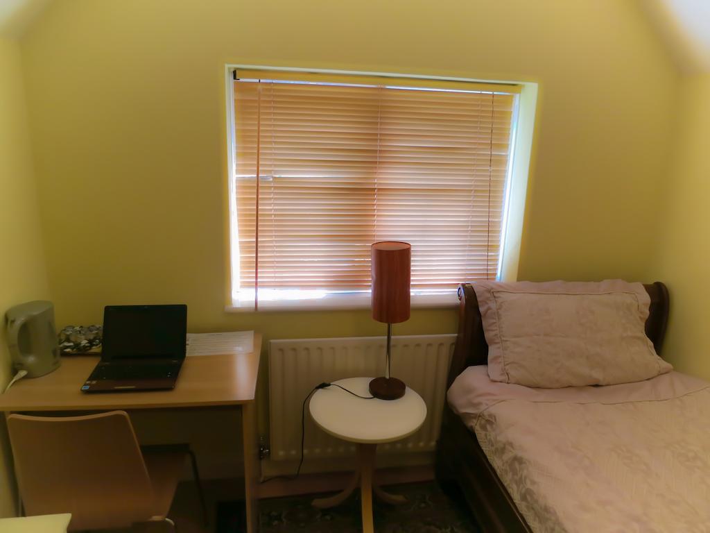 Angel View Bed & Breakfast Guildford Room photo